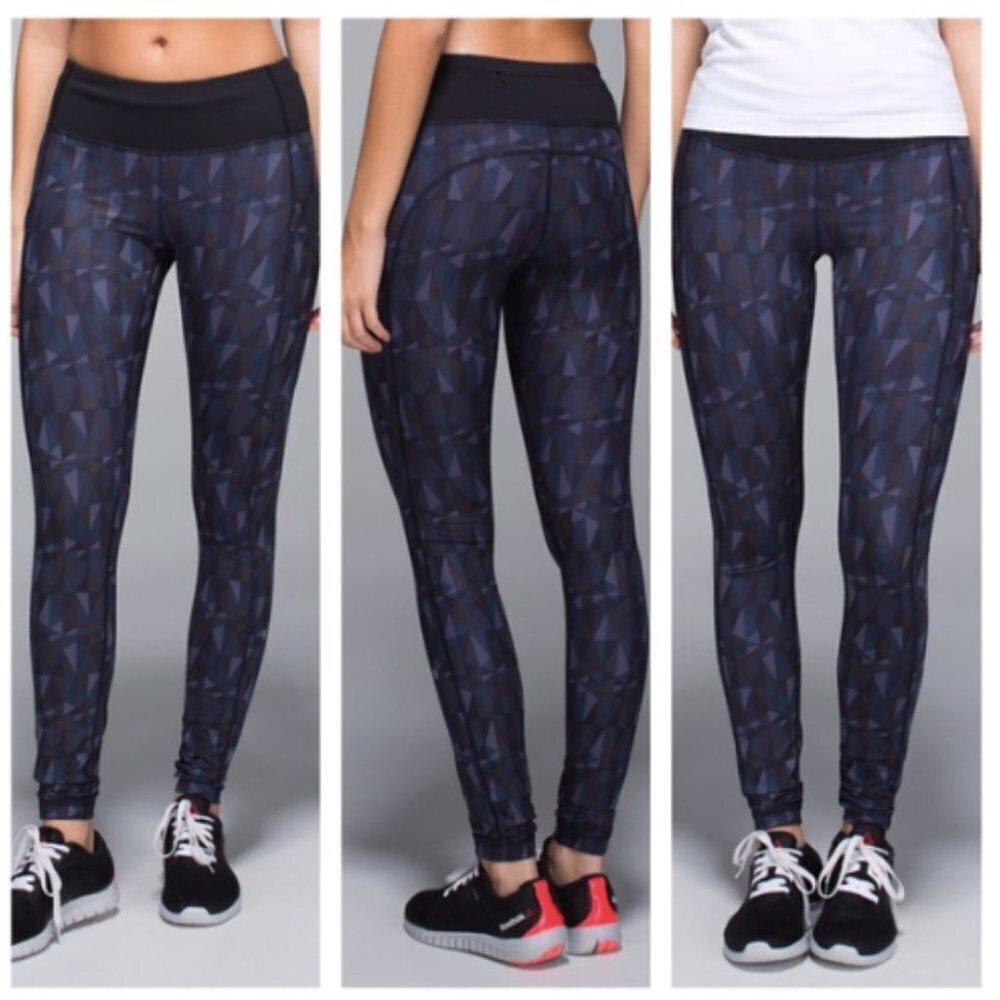 Lululemon Speed Tight II Stained Glass Love‎ Nightfall Black size 2